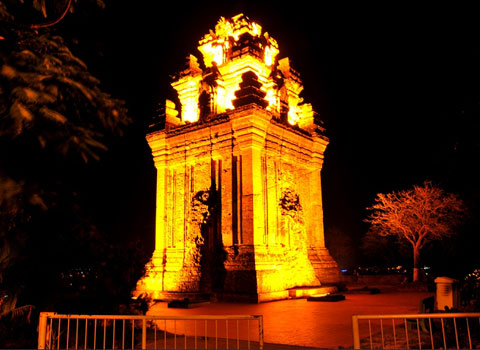 Tháp Nhạn trung tâm Thành phố Tuy Hòa